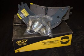 4702QP brake shoe kit, Alliance brand