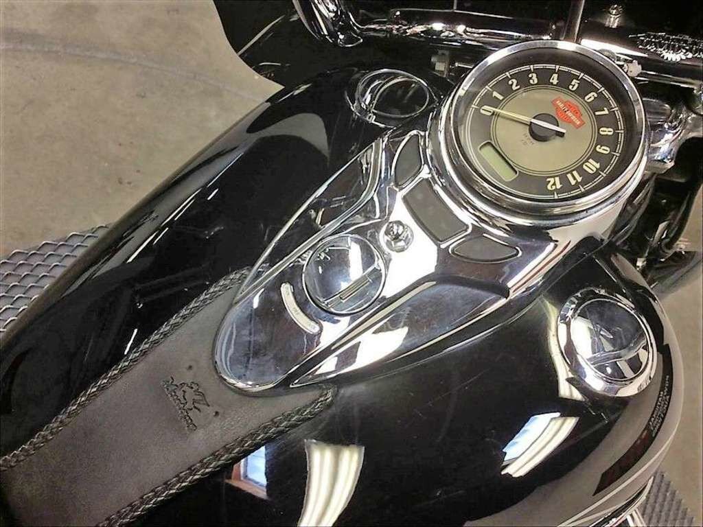 2011 Harley Davidson® FLSTC Heritage Softail® Classic