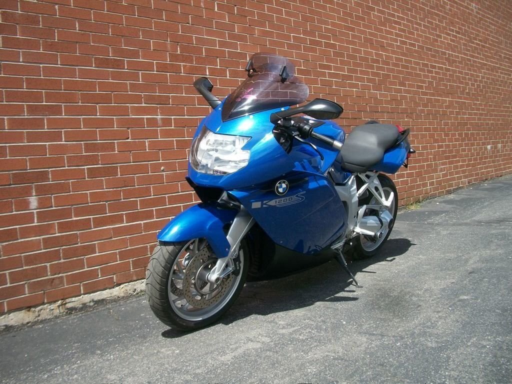 2005 BMW K1200S SOLD CONGRATULATIONS TO SIR KALE !! WELCOME TO THE WORLD OF SPORT TOURING !!! WHETHER CARVIN THROUGH THE CANYONS OR CUTIN THROUGH CITY GRID YOU WILL HAVE SMILES FOR MANY MILES WITH THANKS FROM GARY & TEAM CYCLE WORLD!!!!