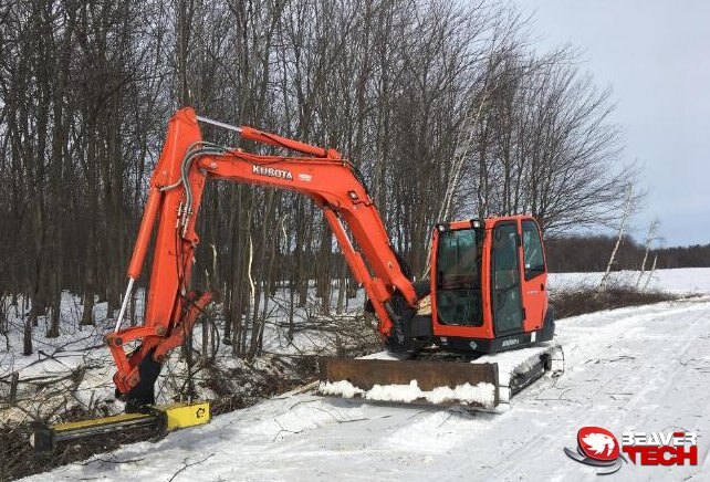 BeaverTech Excavator Brushcutter DEBEXC24