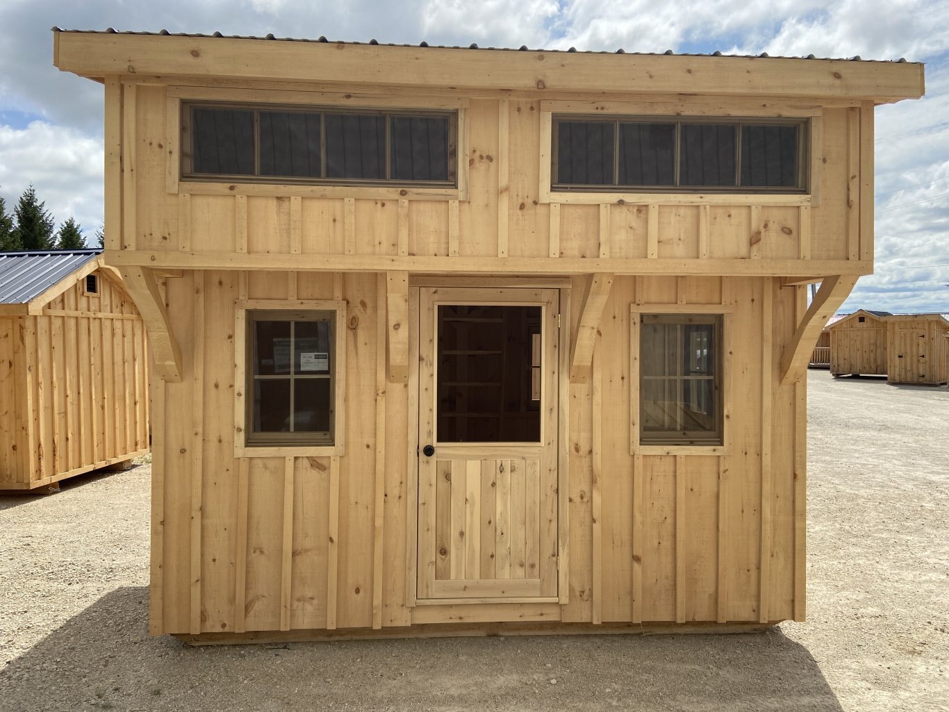 9x12 Bunkie with Overhang