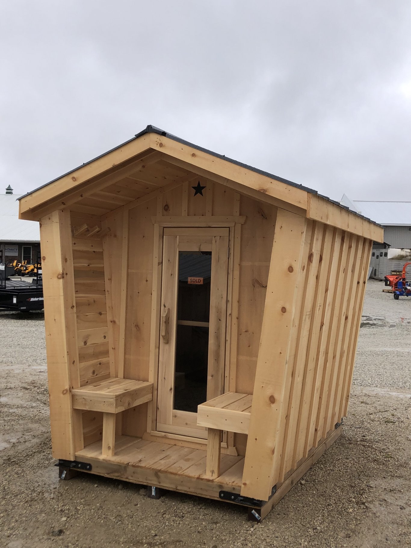 8x8 Birdhouse Sauna