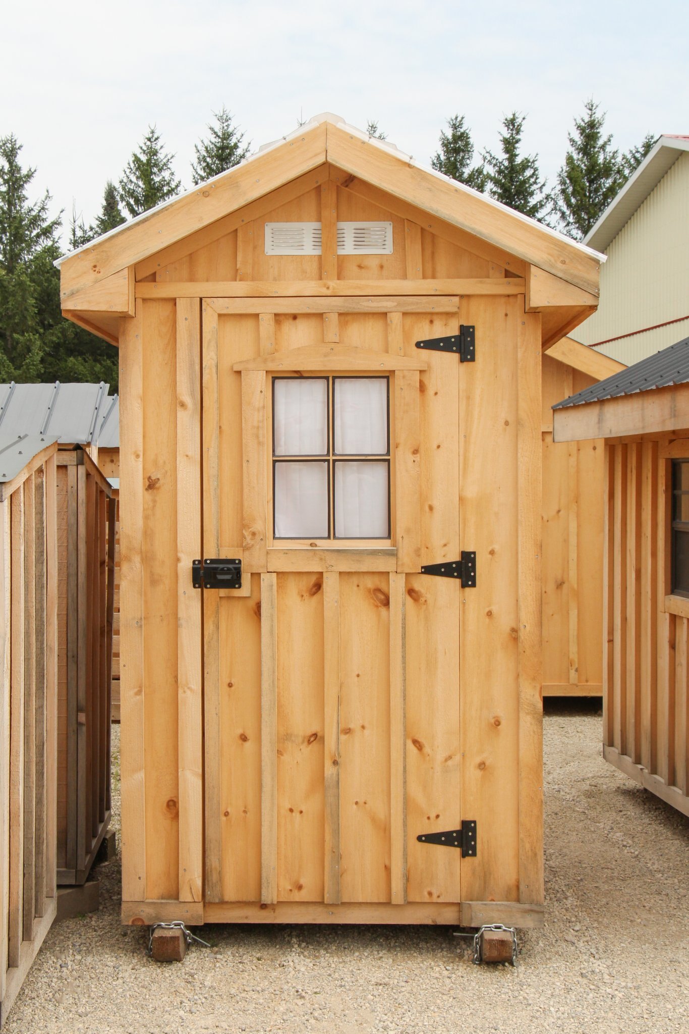 4x5 Outhouse with Clear Roof