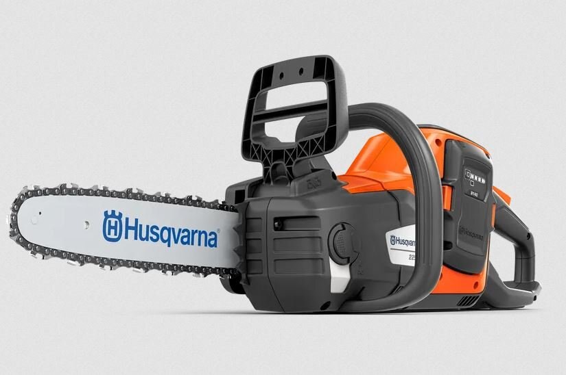 HUSQVARNA Power Axe 225i (battery and charger included)