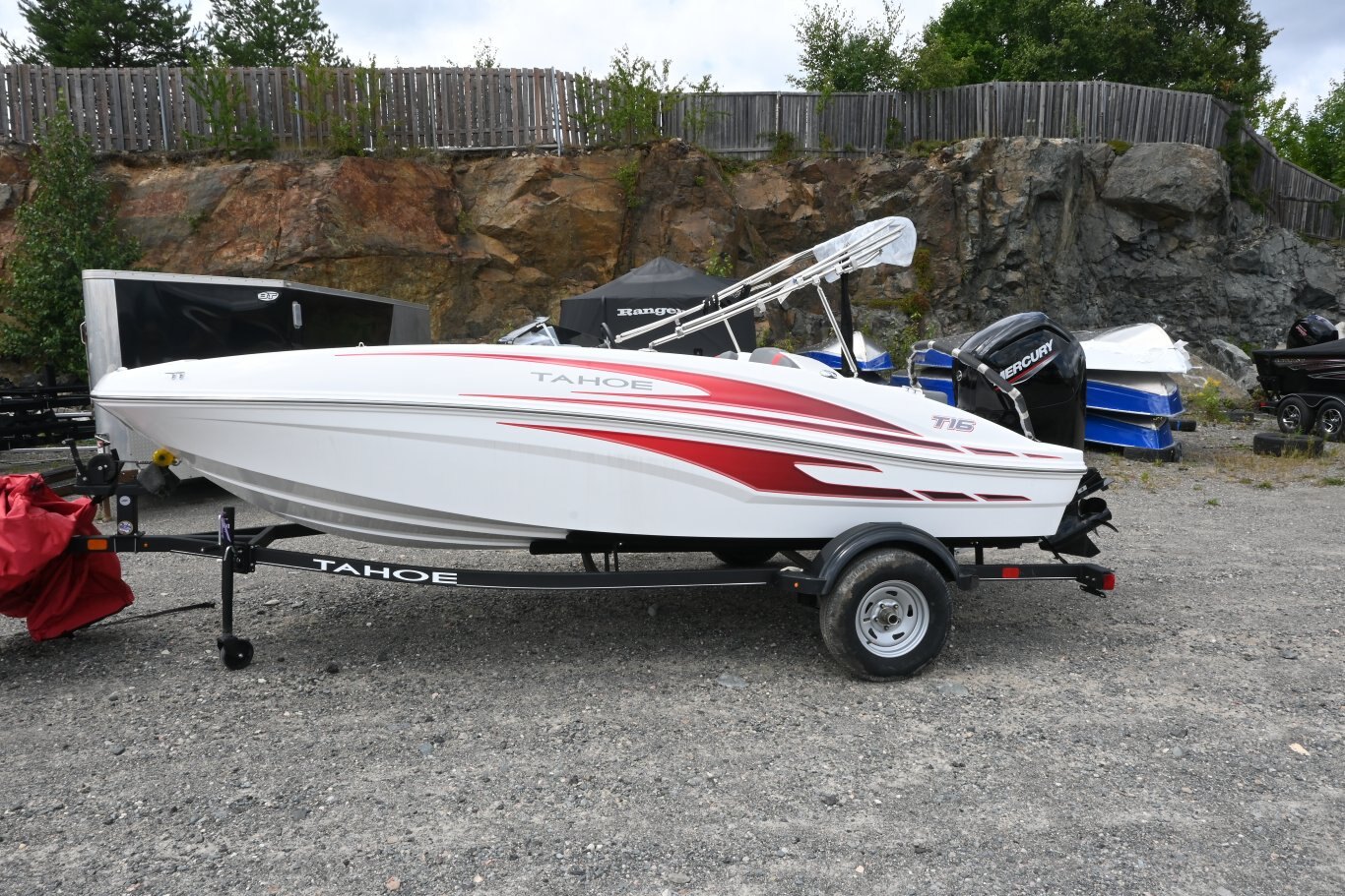 Tahoe T16 White / Red Graphics 75 hp