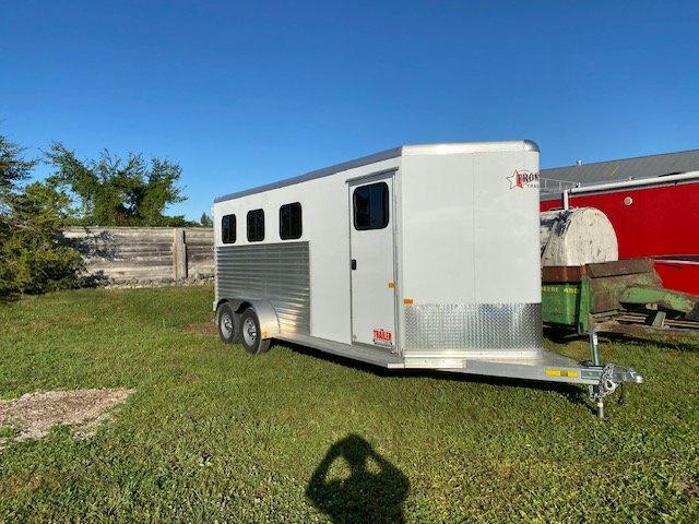 2022 USED FRONTIER STRIDER 3 HORSE TRAILER,