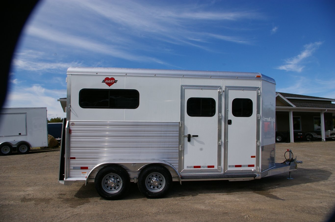 2024 THOROUGHBRED 2 HORSE STRAIGHT BUMPERPULL TRAILER, ALUMINUM, WHITE