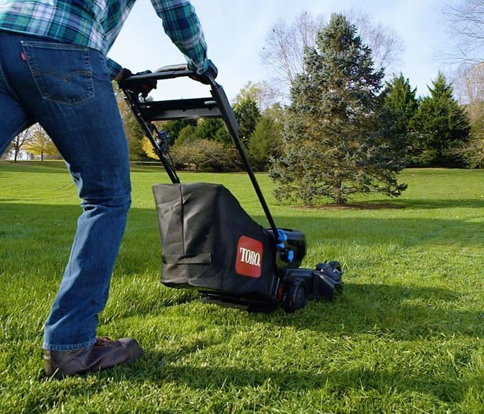 Toro 21” (53 cm) 60V MAX* Electric Battery Personal Pace® Super Recycler® Mower Bare Tool (21388T)
