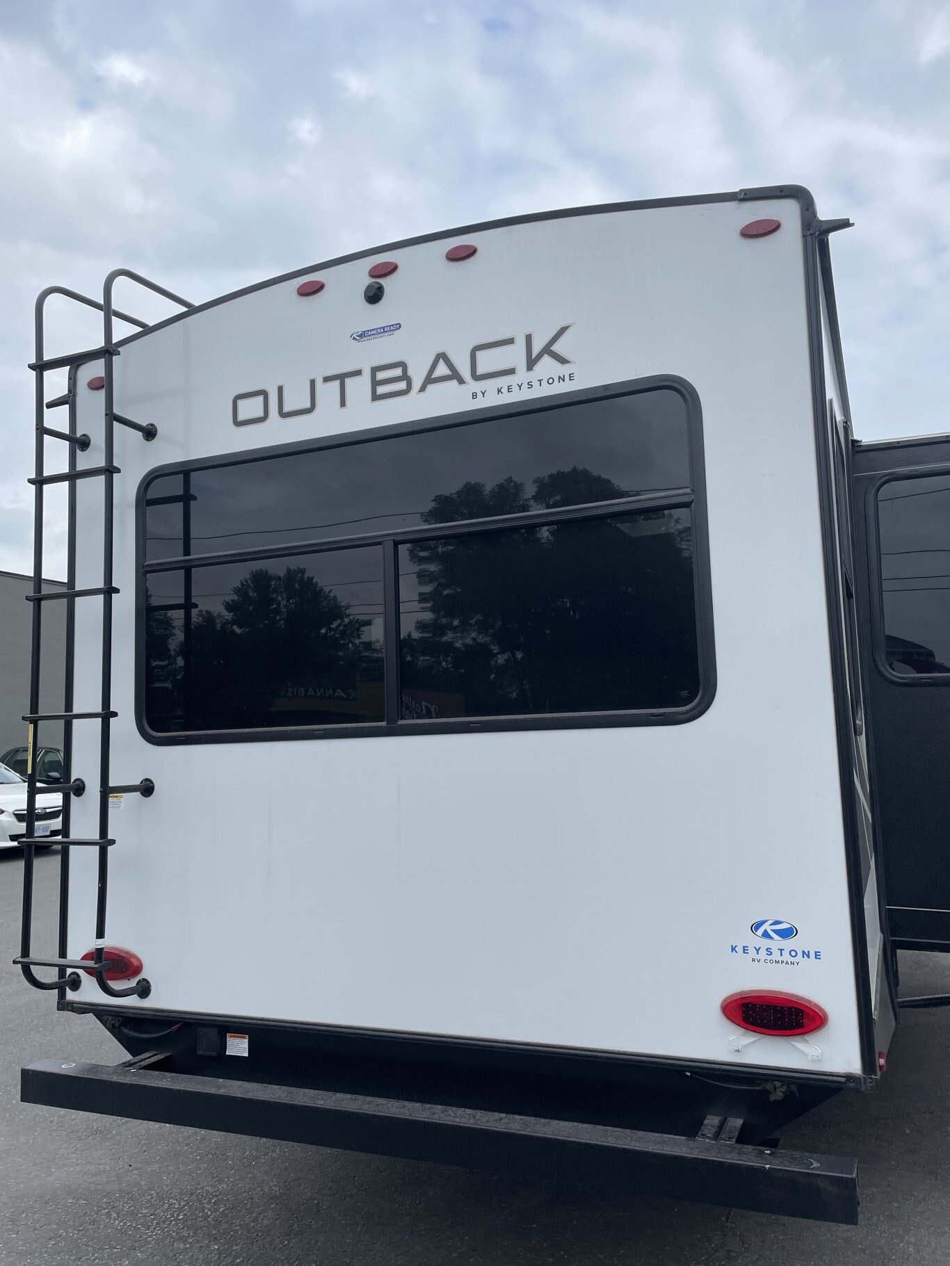 2023 Outback 210URS