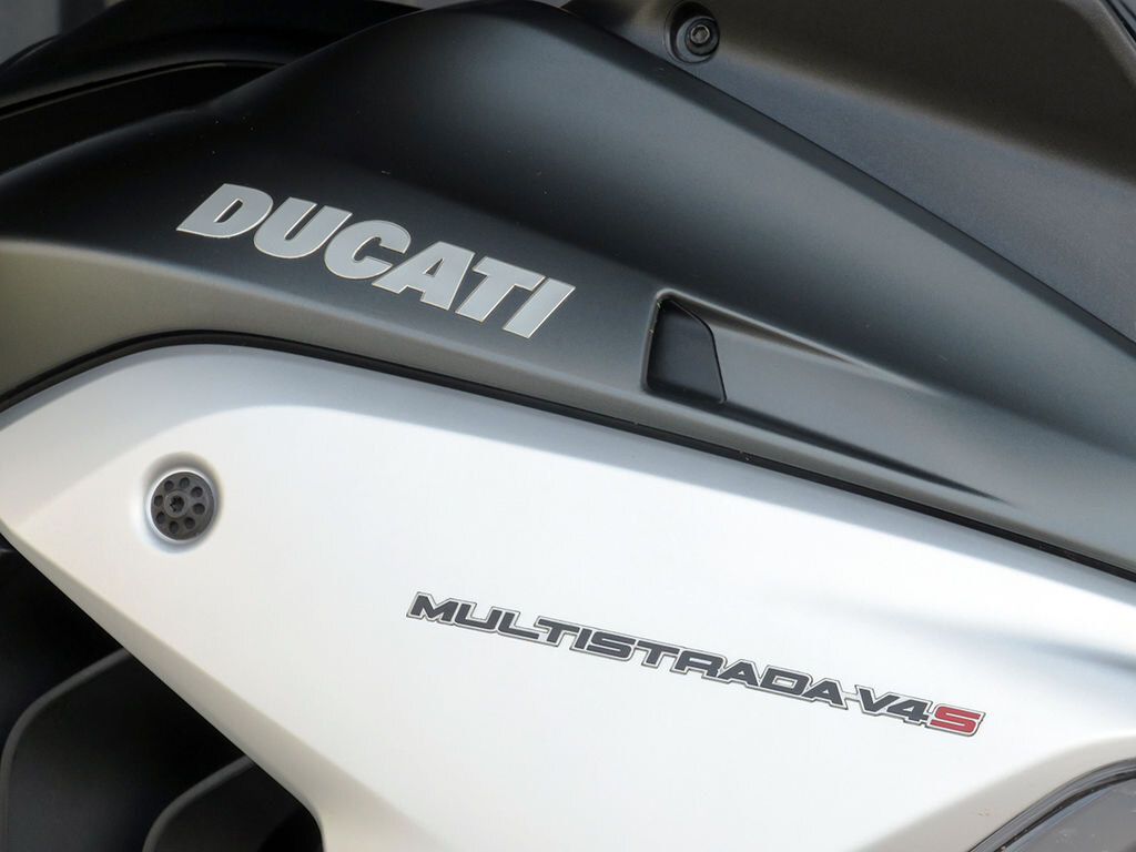 2021 Ducati Multistrada V4S Aviator Grey / Spoked Wheels