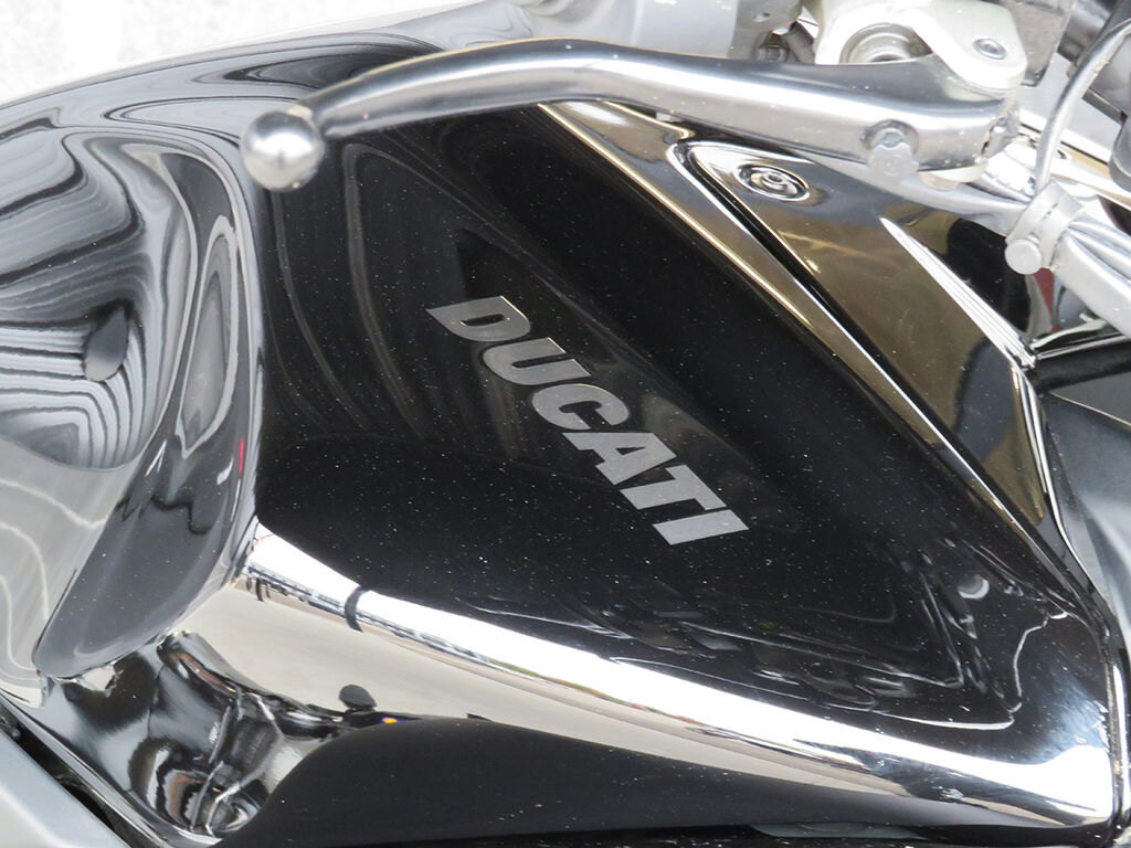 2023 Ducati Diavel 4 Thrilling Black