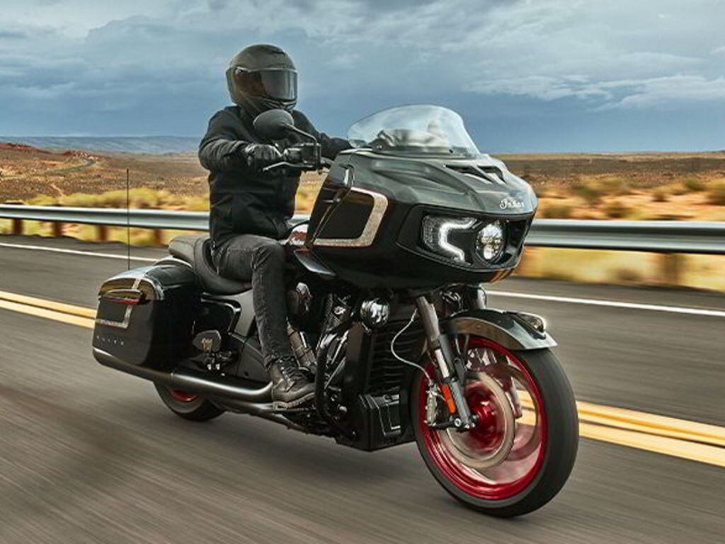 2024 Indian Motorcycle Challenger Elite Charcoal Candy/Black Candy
