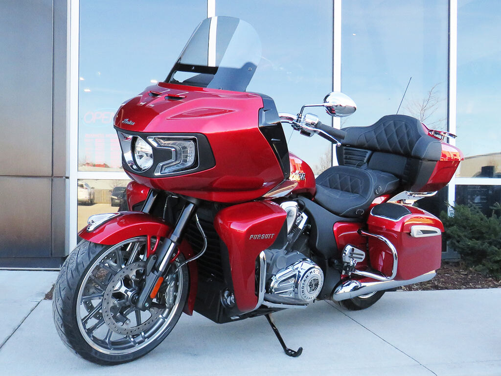 2024 Indian Motorcycle Pursuit Limited with PowerBand Audio Package Sunset Red Metallic