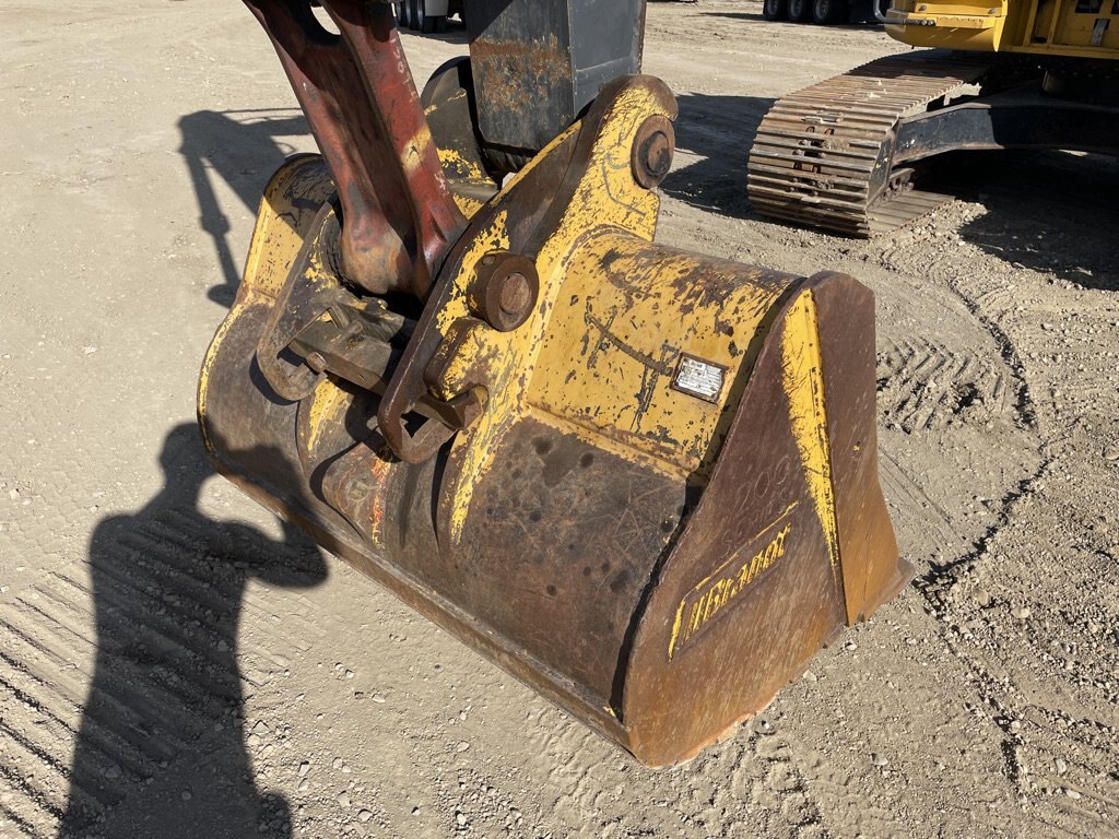 2016 John Deere 245G LC Excavator w/ Aux Hyd