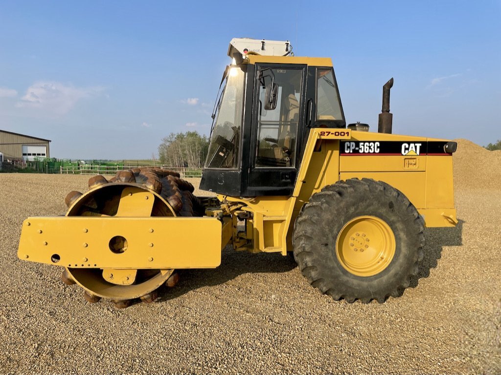 1998 Caterpillar CP 563C 84 inch Padfoot Compactor