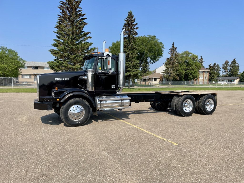 1995 Western Star 4964S T/A Cab Chassis Truck w/CAT