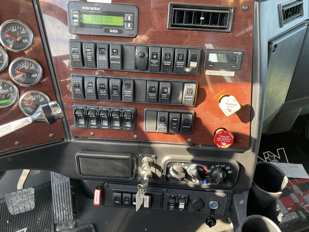 UNUSED 2015 Western Star T/A Tridrive 63 ft Flushby Rig