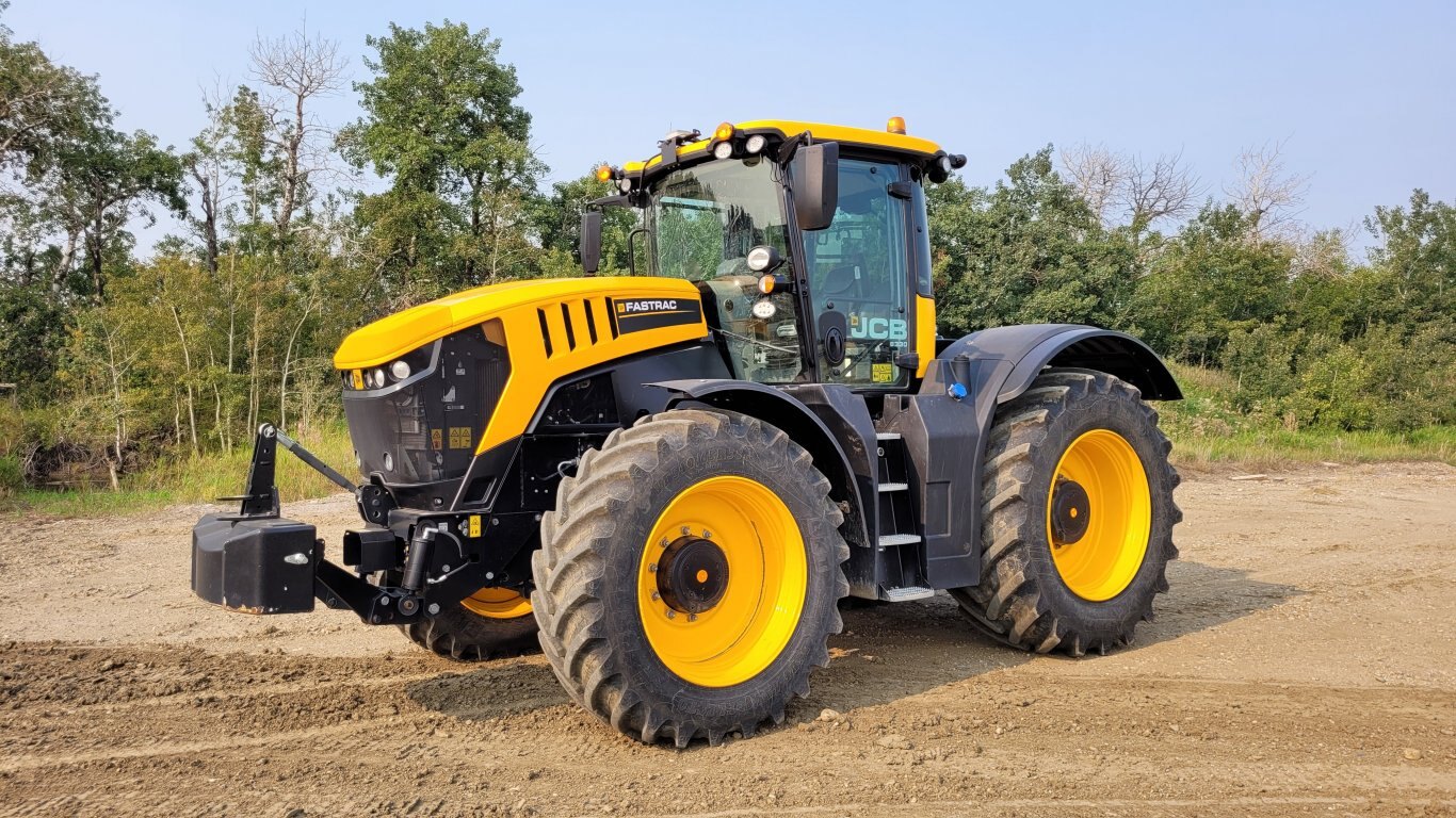 2022 JCB 8330 Fastrac MFWD Tractor