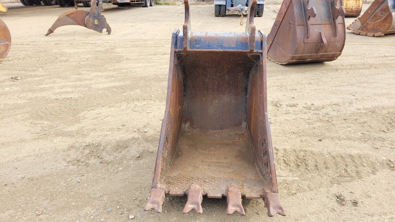 WBM Q/C 36 Inch Excavator Dig Bucket 250 Series
