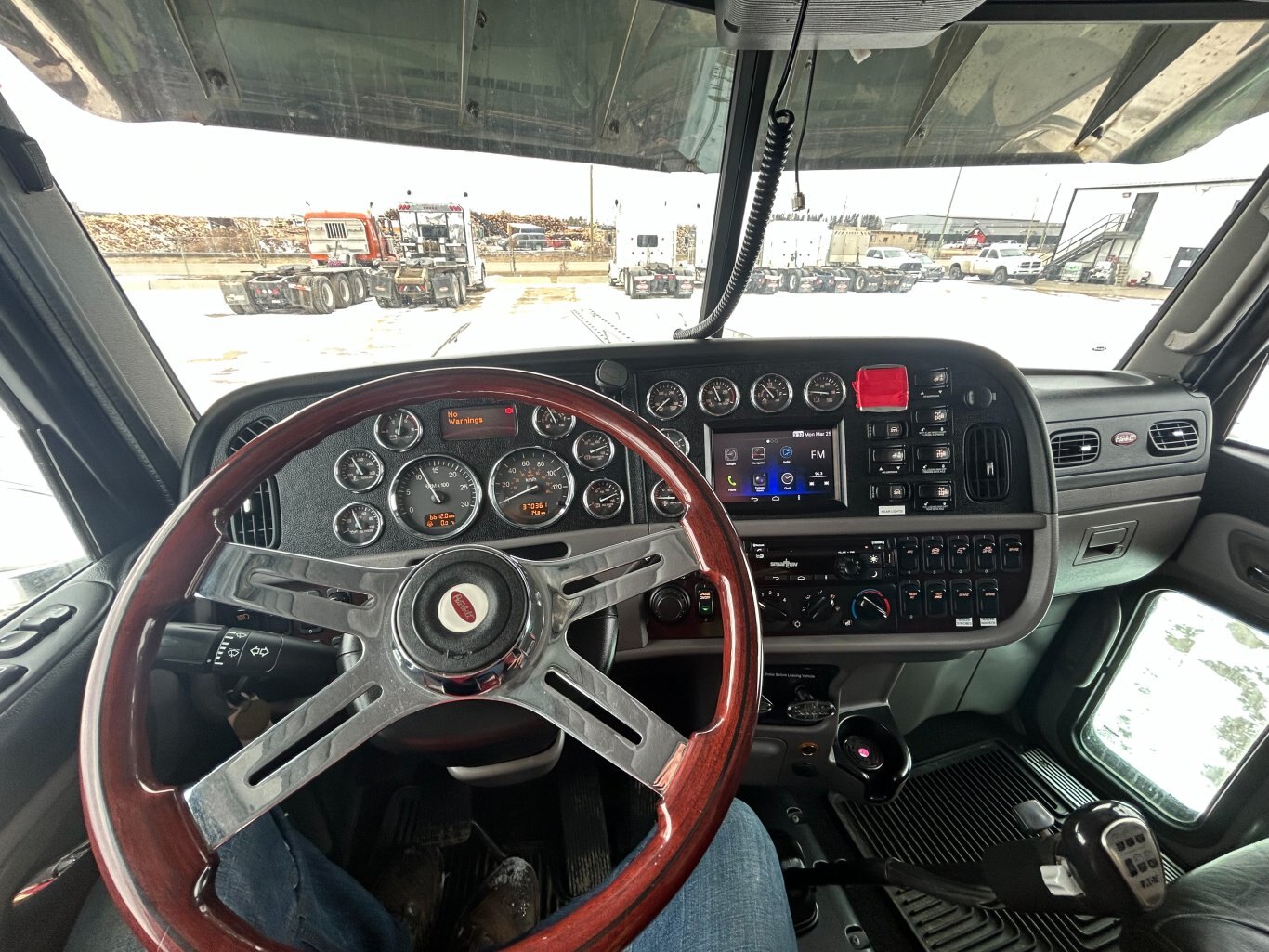 2019 Peterbilt 389 T/A Sleeper Truck Tractor