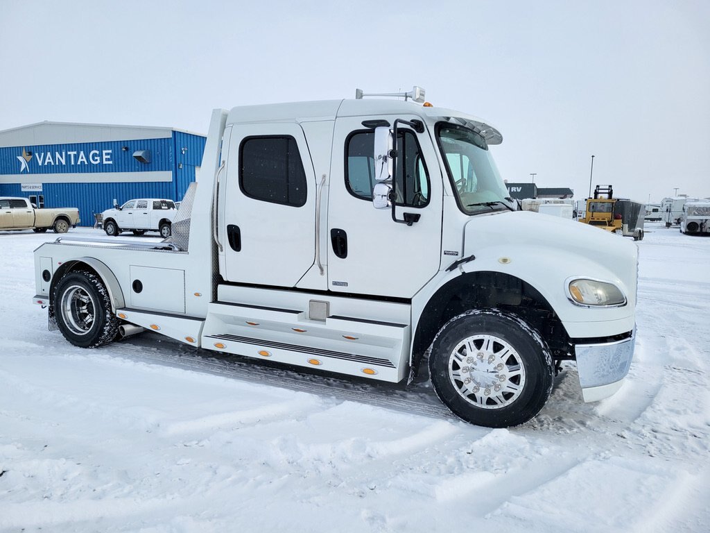 2007 Freightliner M2 106 S/A Crew Cab Truck Tractor