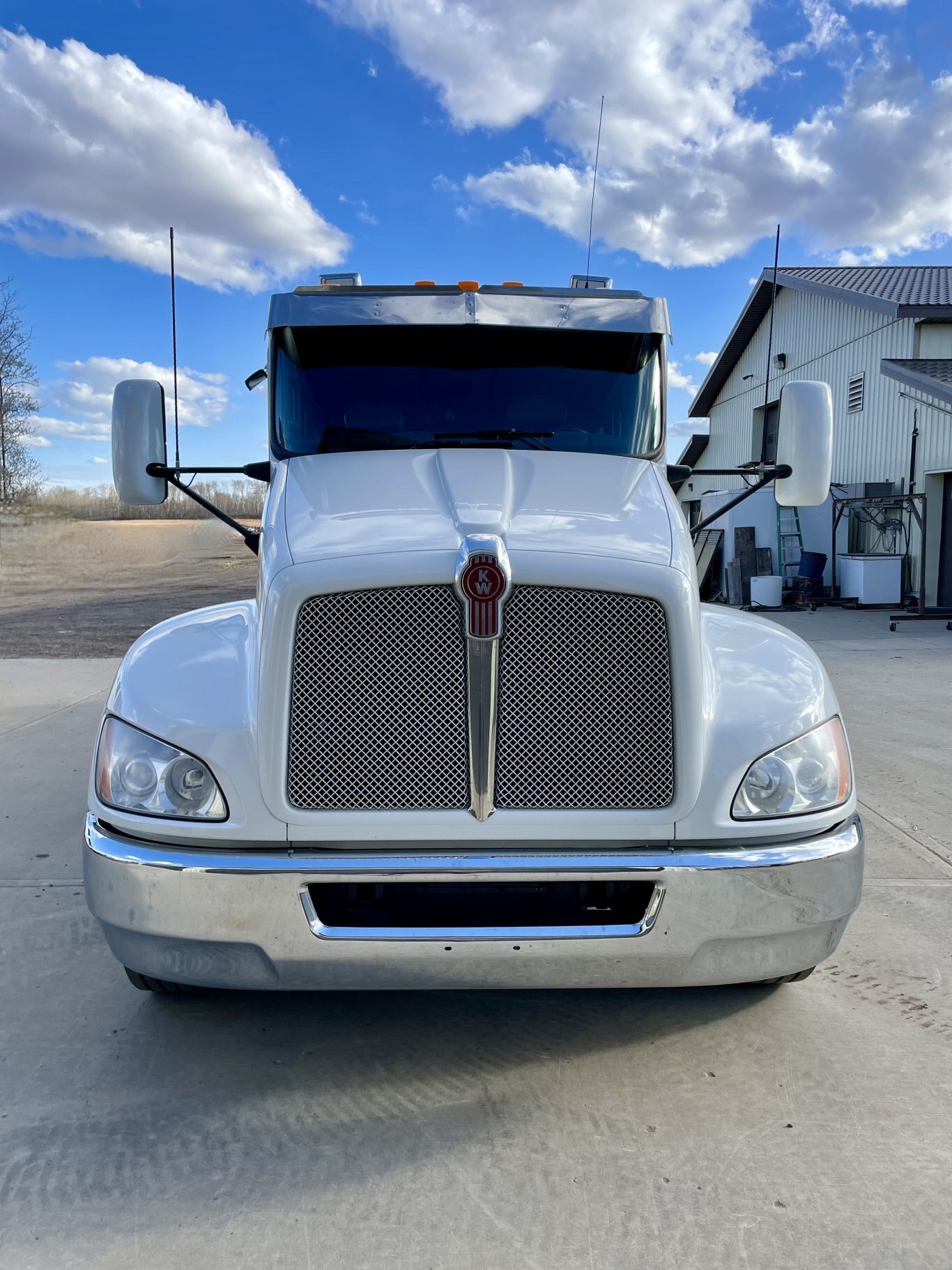 2010 Kenworth 270 Sport Chassis 4x2 Truck