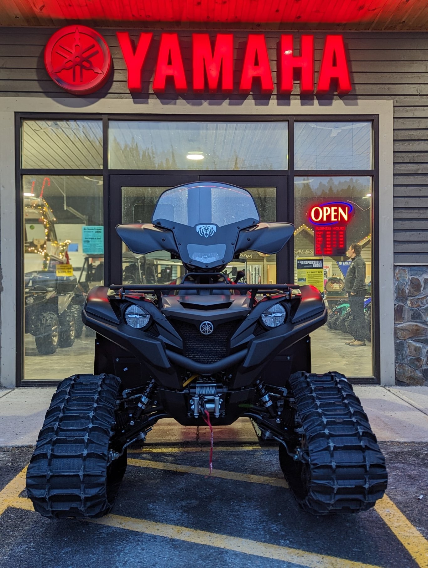 2024 Yamaha GRIZZLY EPS SE Canadian Edition With Tracks, Fairing, Hand & Thumb Warmers