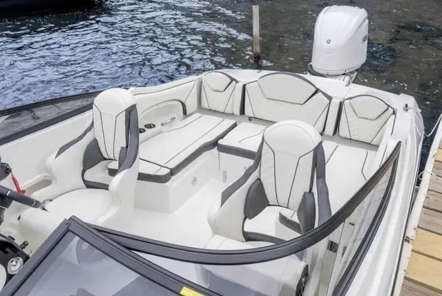 2024 STINGRAY 23 OSX White 250 horsepower Mercury Outboard