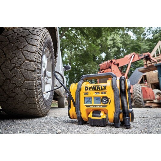 Dewalt 20V MAX* Corded/Cordless Air Inflator (Tool Only)