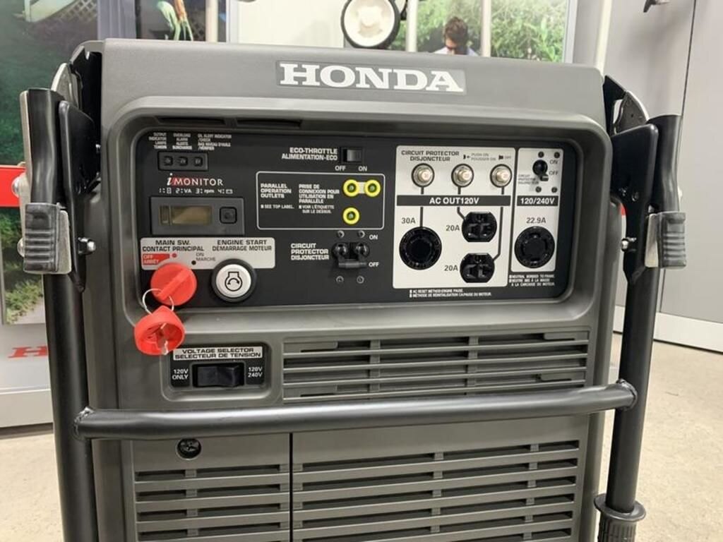 Honda Power EU7000iSC (Ultra quiet Home/RV Back Up)