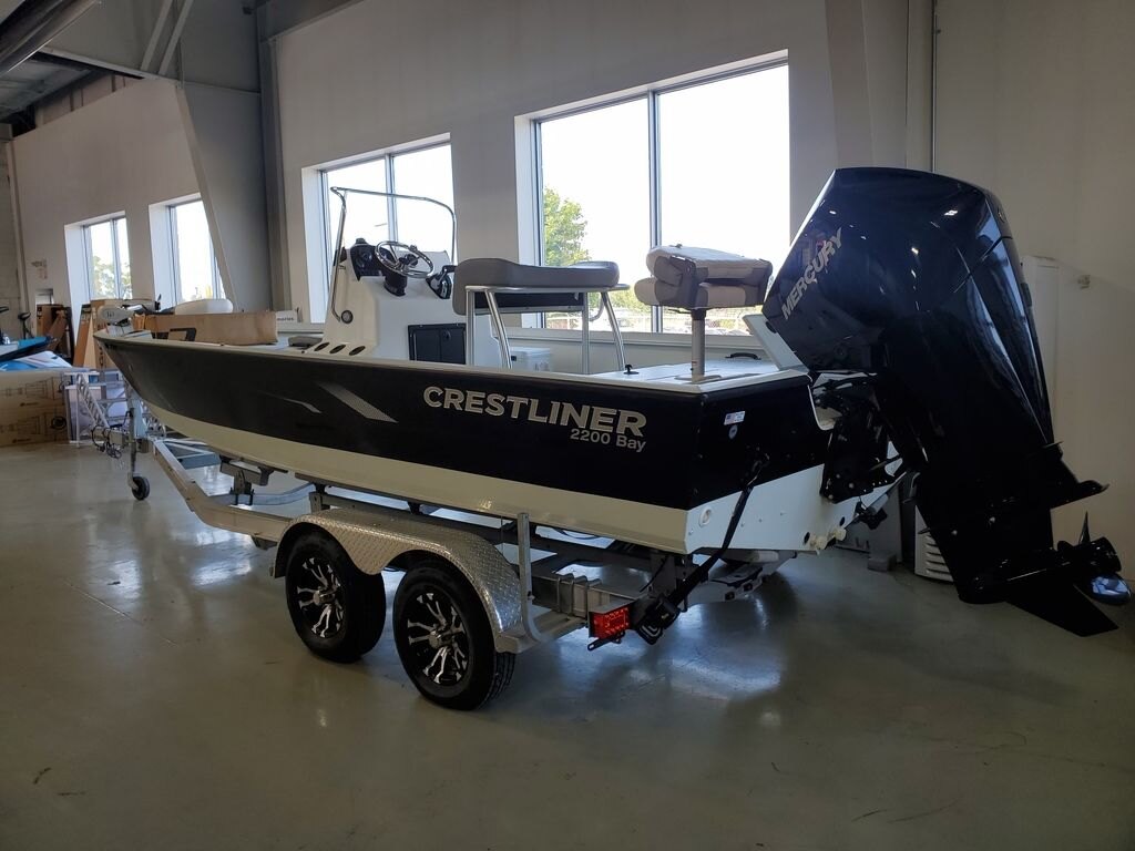2018 Crestliner 2200 Bay