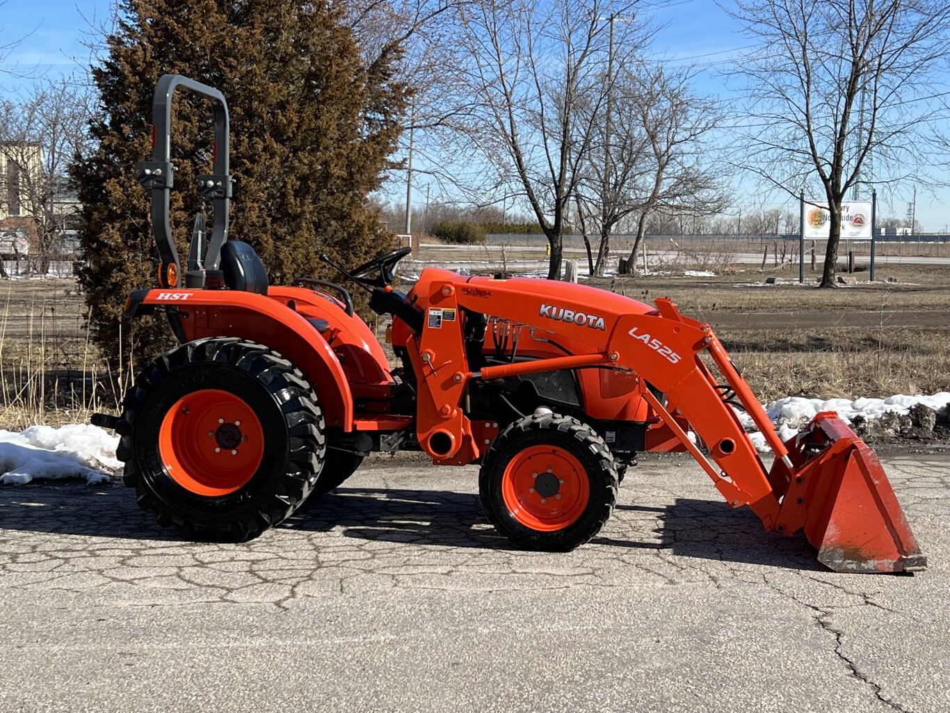 2018 KUBOTA L3901 with Loader Home Oliveira Equipment Tilbury and
