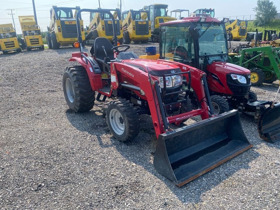 2017 Mahindra 1526 HST 4WD Tractor Compact