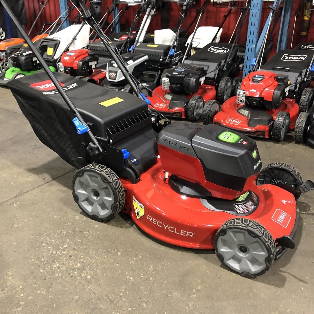 2022 Toro 22 (56cm) 60V MAX* Electric Battery SMARTSTOW® Personal Pace Auto-Drive™ High Wheel Mower (21466)