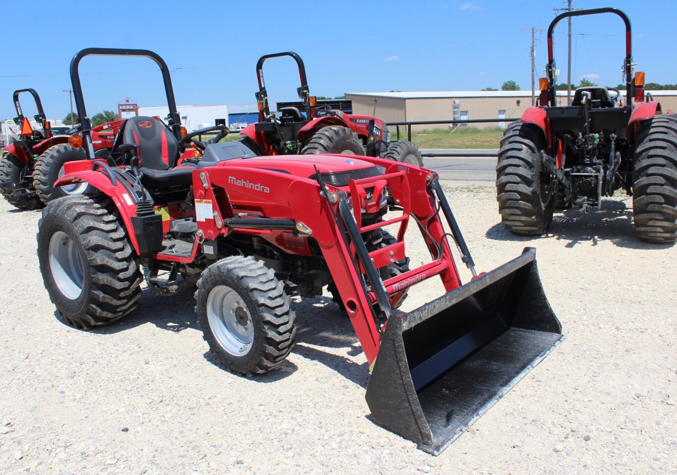 2023 Mahindra 1626 HST Tractor with Loader