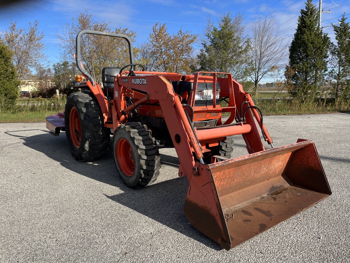Kubota L3010 Compact Tractor with Loader (Pre-Owned)