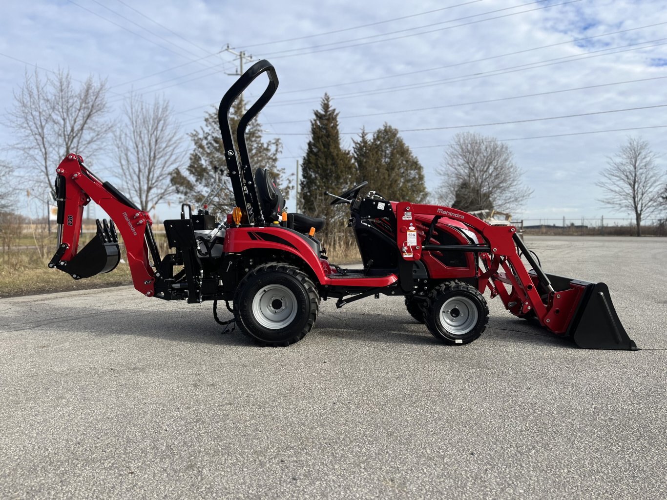 2023 Mahindra eMax 20S HST 4WD Tractor with Loader & Backhoe
