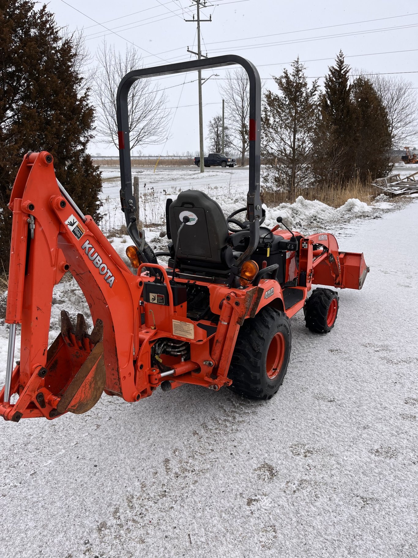 2013 KUBOTA BX25 TLB Compact 4x4 Tractor with Backhoe & Loader