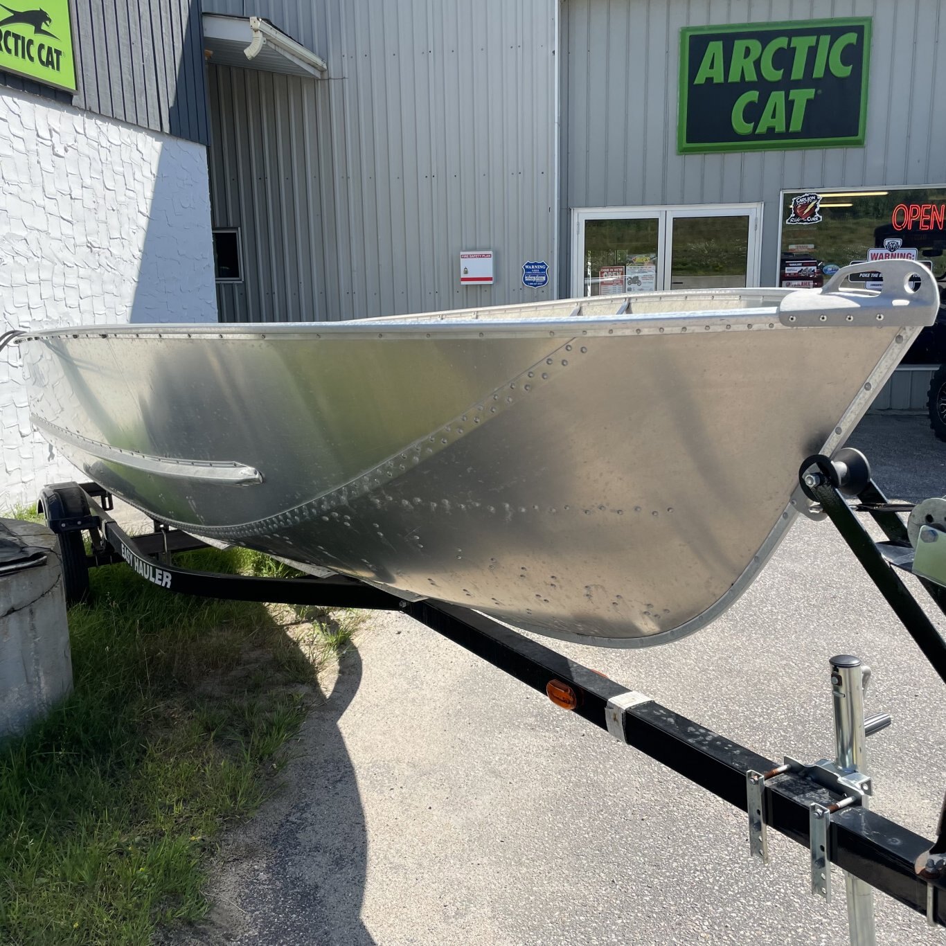 Alumarine HD 16 Commercial RSB W/Yamaha F25 Electric/Manual Start and Easy Hauler Trailer