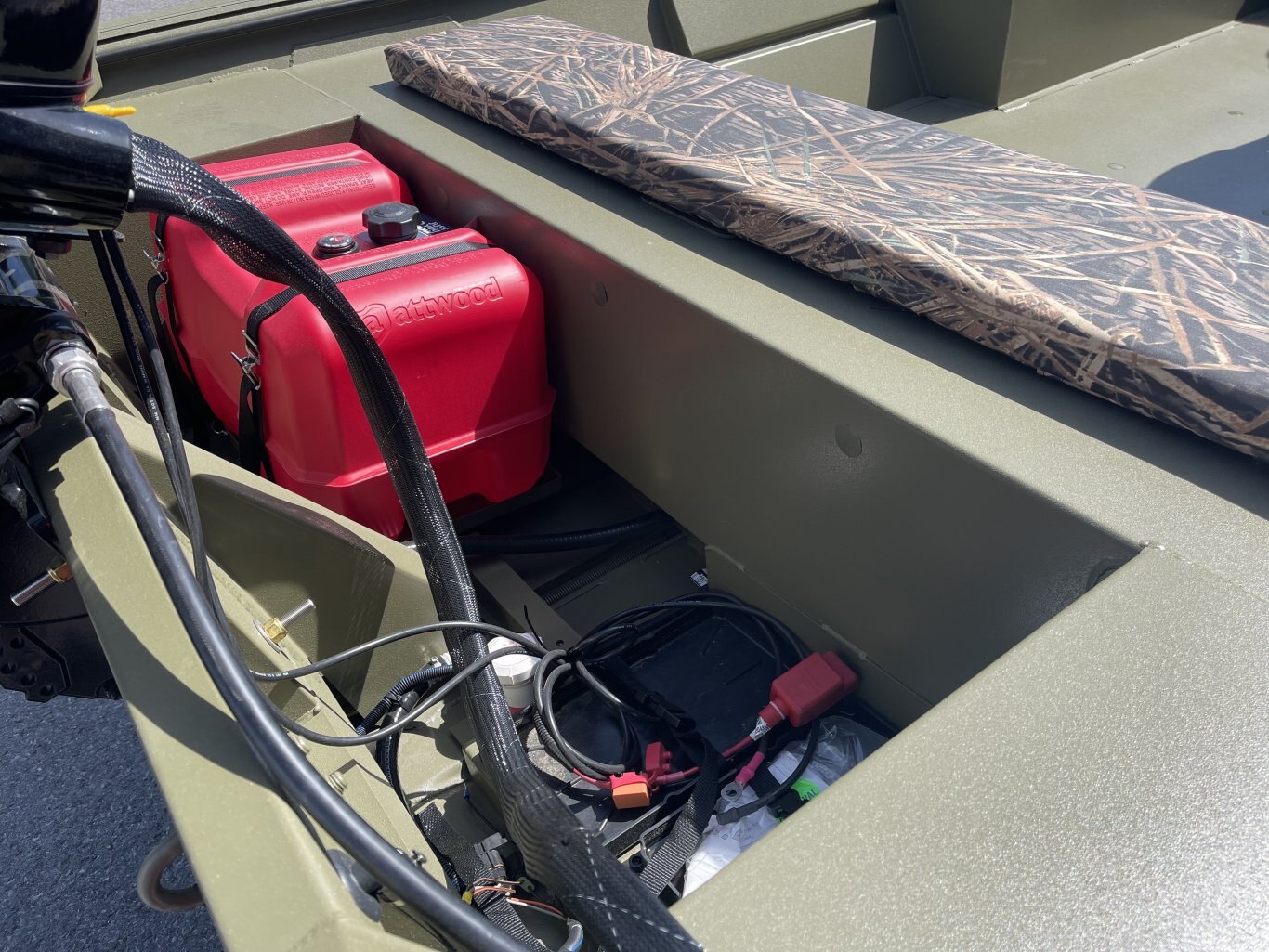 Lowe Boats ROUGHNECK 1860 RAMBLER Dead Grass Green