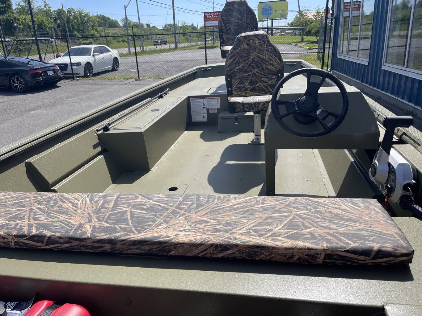 Lowe Boats ROUGHNECK 1860 RAMBLER Dead Grass Green