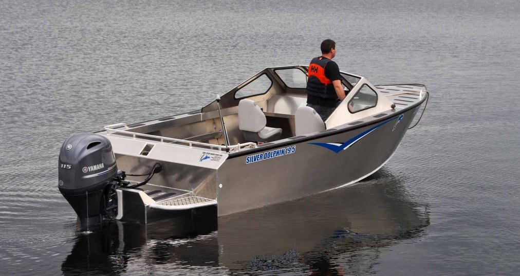 Fab Tech Silver Dolphin Runabout 19.5'