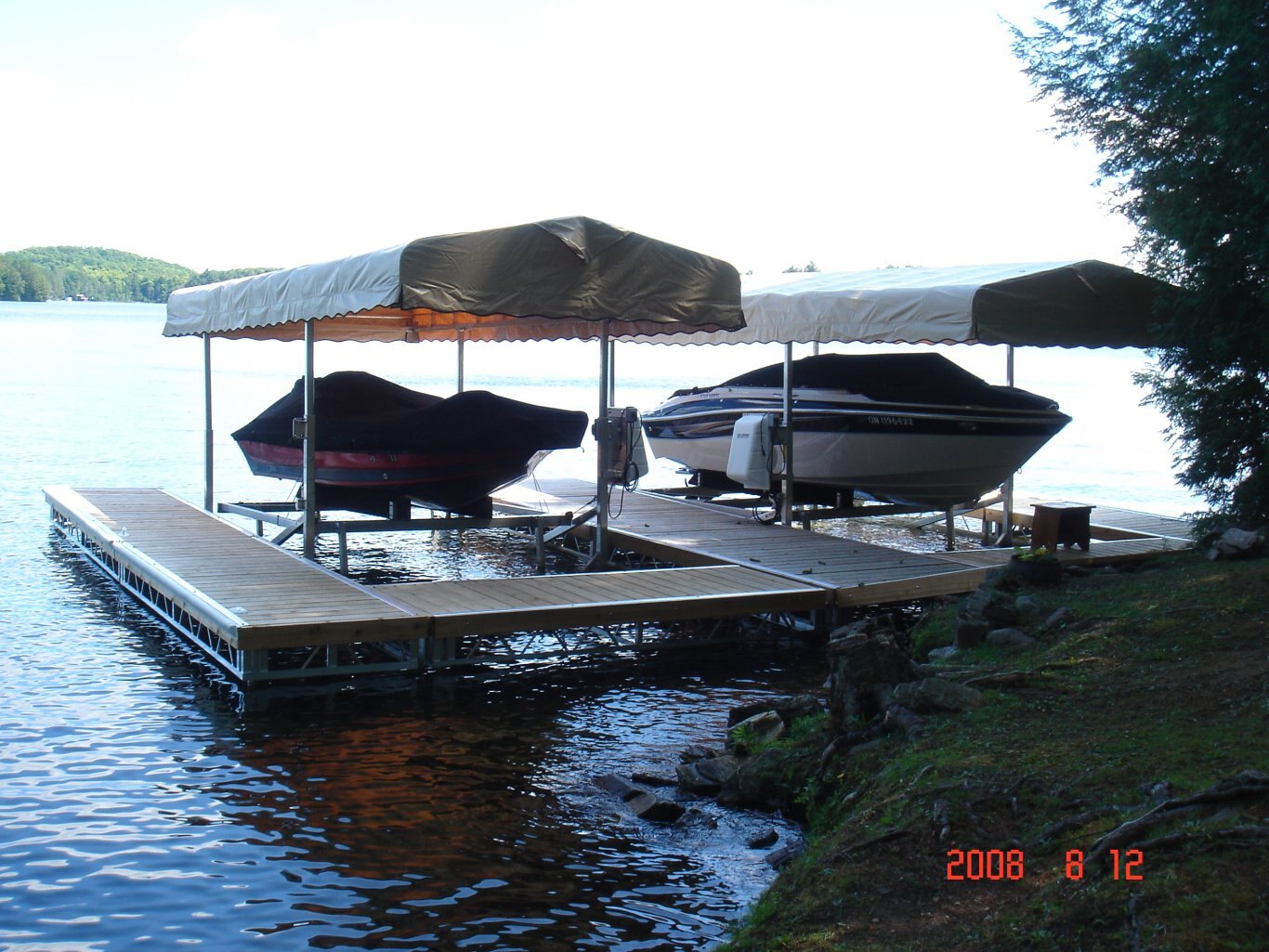 R & J Machine Cantilever Boat Lifts