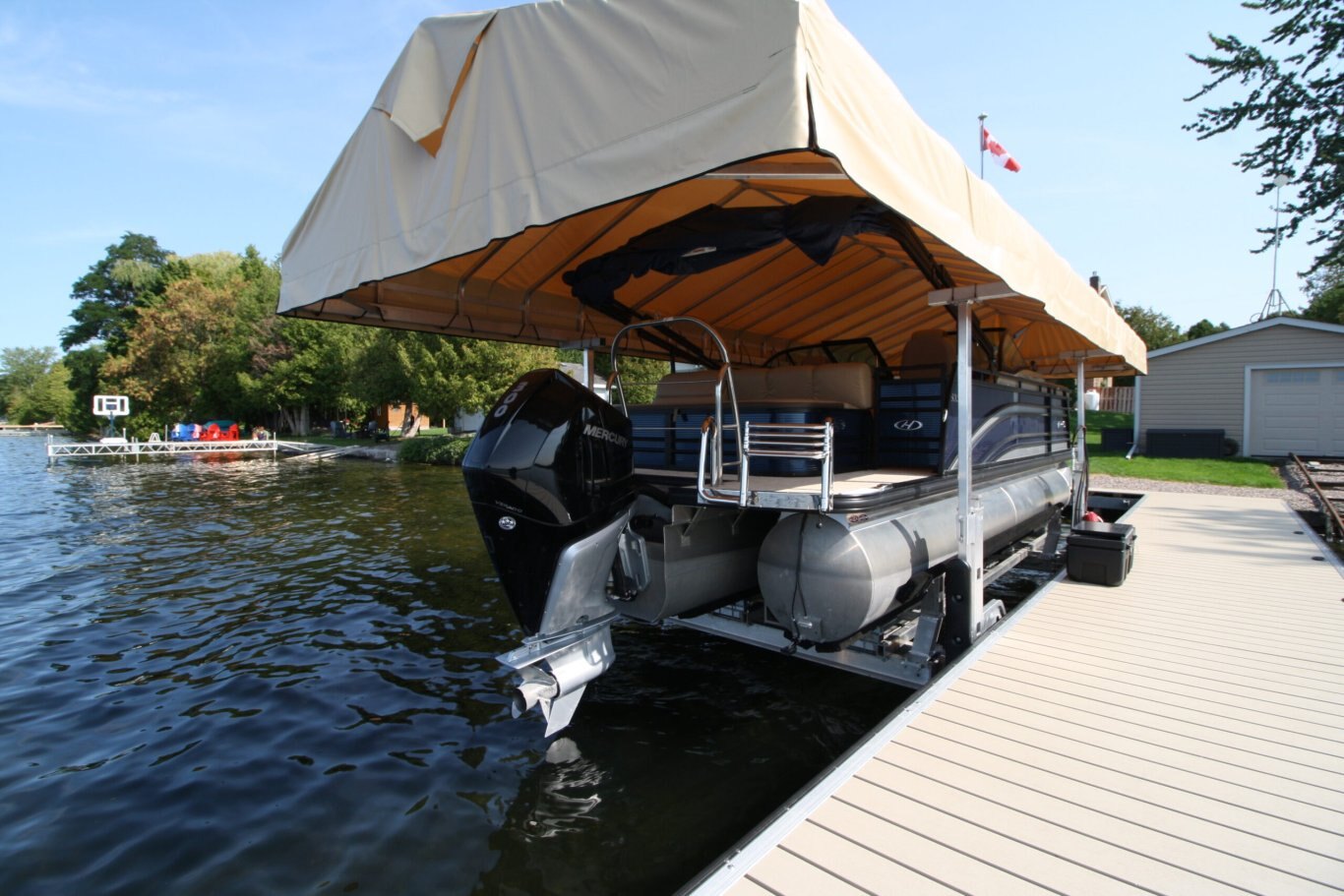 R & J Machine Hydro Extreme Boatlift