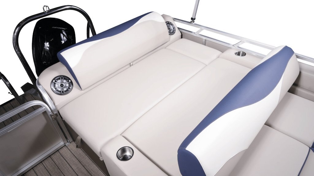 Legend Boats Q Series Dual Lounge Sport Pro