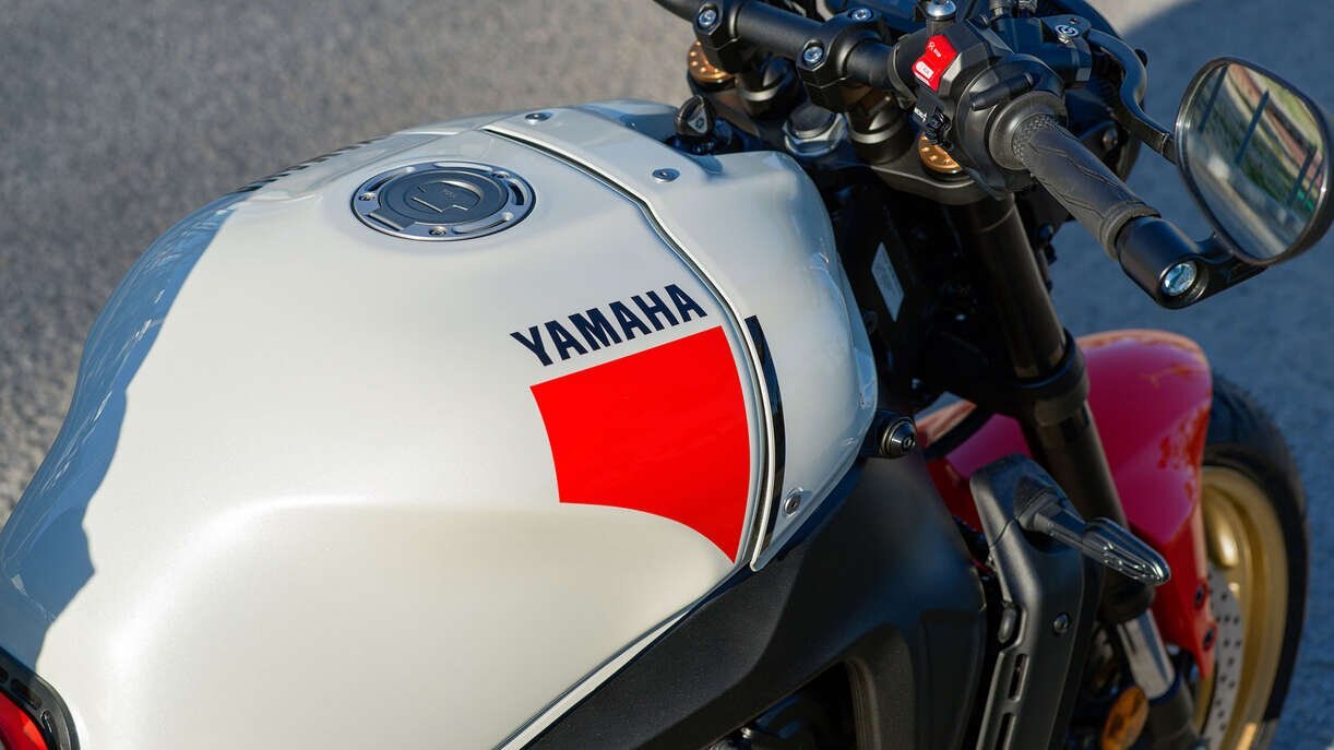 Yamaha XSR900 Héritage Blanc 2024